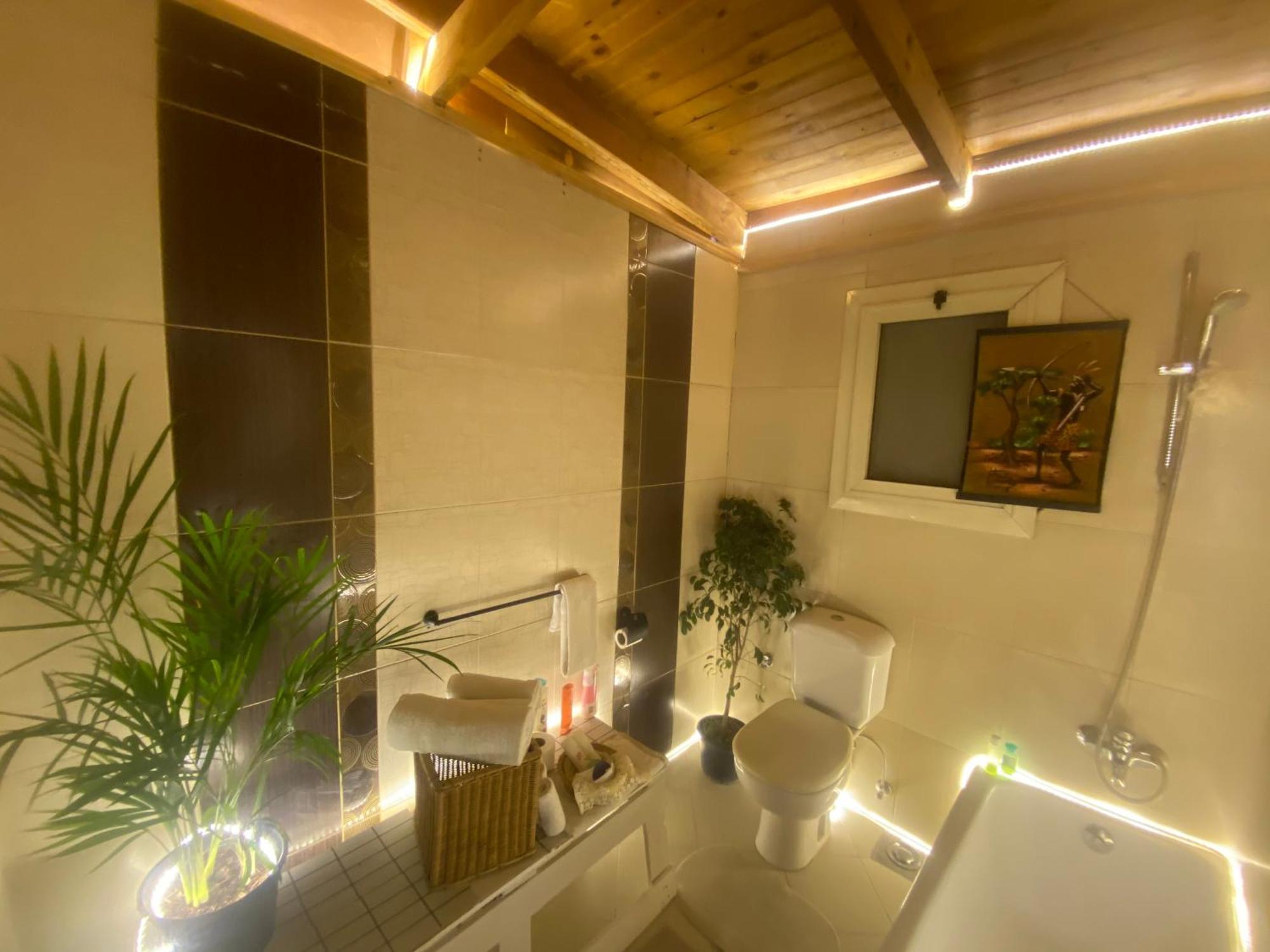 Airport Rooftop Club Luxurious Rooms And Studios Cairo Exterior photo